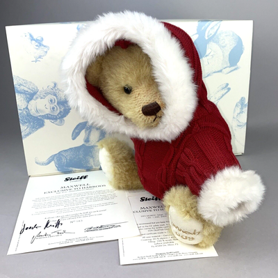 Steiff 2009 ChristmasTeddy Bear - Maxwell - Harrods Exclusive 