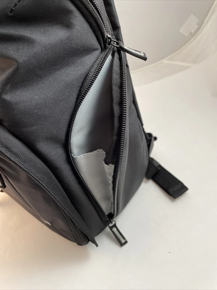 Mochila para cámara Case Logic para DSLR - TBC307 con tubo de lente y bolsillos de almacenamiento Foto 3 de 4