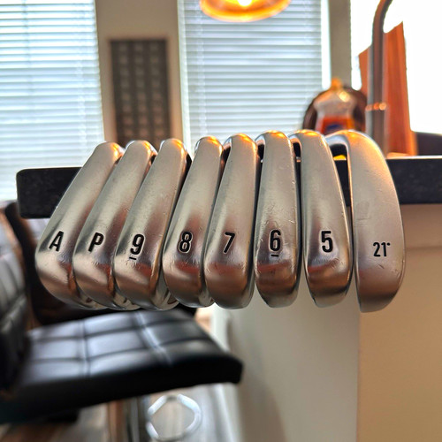 2024 Callaway Apex Pro Iron Set 5-AW + 21 degree (Stiff Shaft RH 8 Clubs)