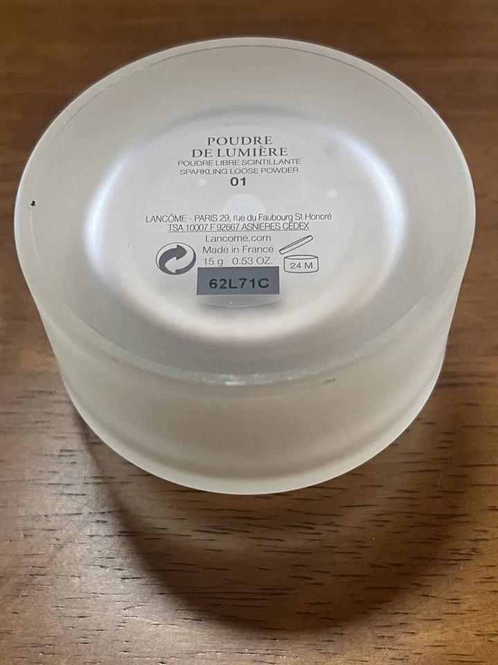 Lancôme Poudre de Lumière sparkling loose powder - Image 3 of 3