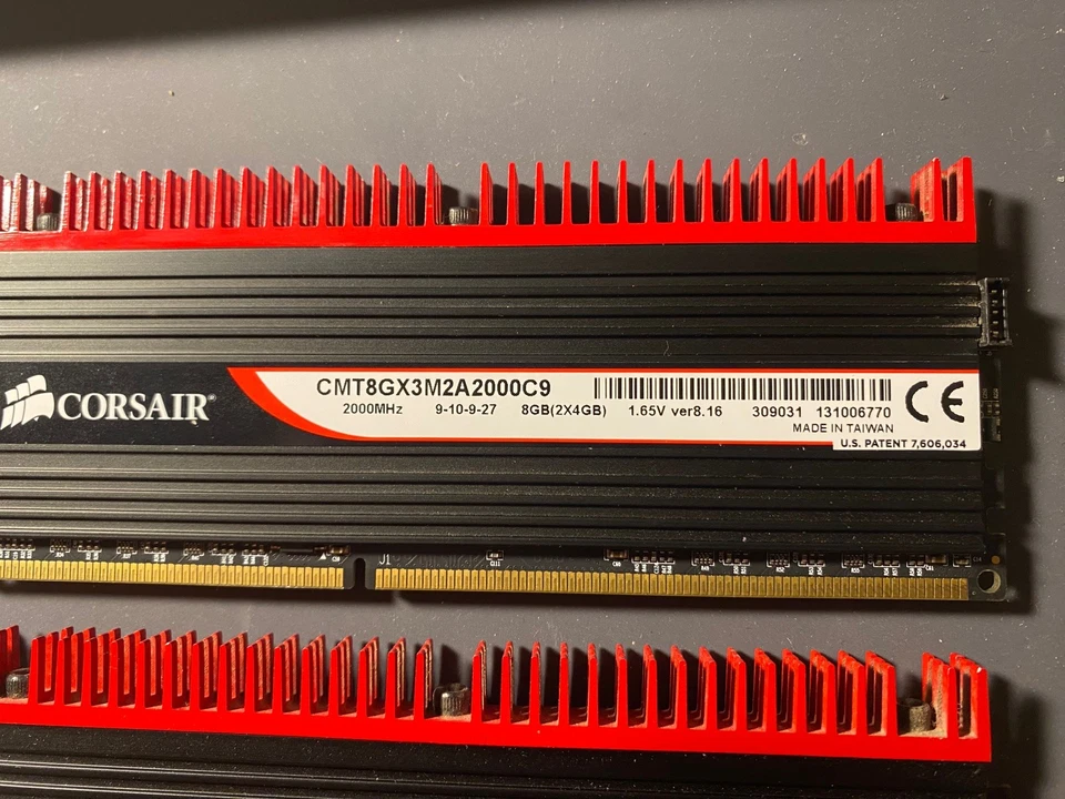 Corsair Dominator GT DDR3 2000 Mhz MATCHED PAIR RAM DRAM MEMORY - Image 4 of 4