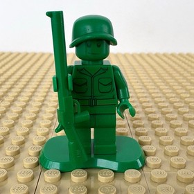 LEGO Toy Story: Green Army Man, RIFLE, BASE, toy001, 7595, ON PATROL, 2010
