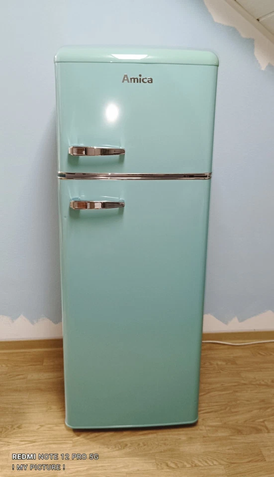 AMICA Standkühlschrank mit Gefrierfach  KGC15632T  in  türkisfarbenen Farbton  - Bild 4 von 4