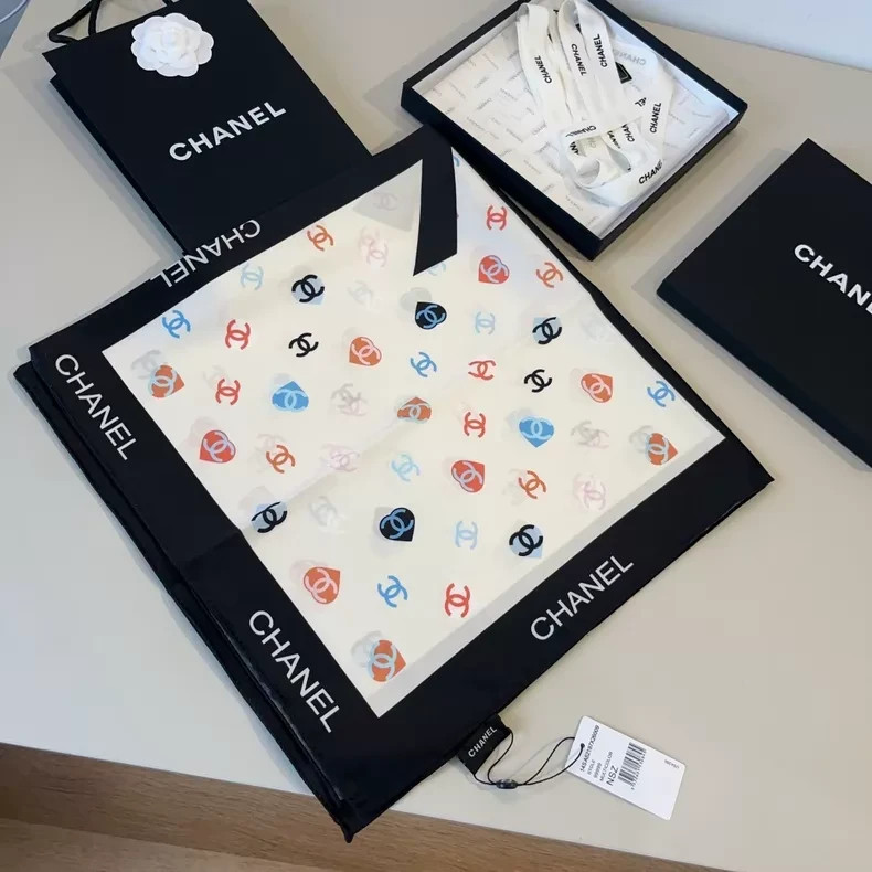 Chanel classic black/white women's decorative square scarf/shawl 90*90cm New