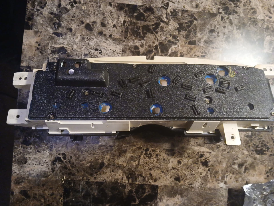 Chevrolet Camaro Z28 Speedometer Gauge Cluster Fits 1993 1994 1995 1996 - Image 3 of 4