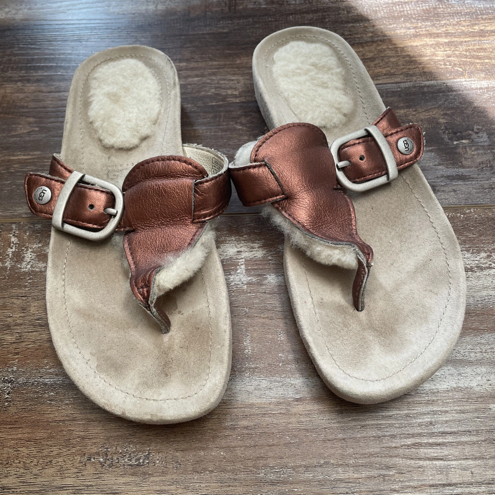 UGG Sandalo donna slip on in pelle con ammortizzazione in lana rame taglia 6