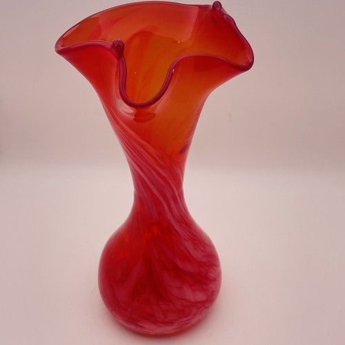 TMJ Japan Ruffled Edge Handblown Glass Red White Swirl Bud Vases PAIR of Vintage - Picture 9 of 15