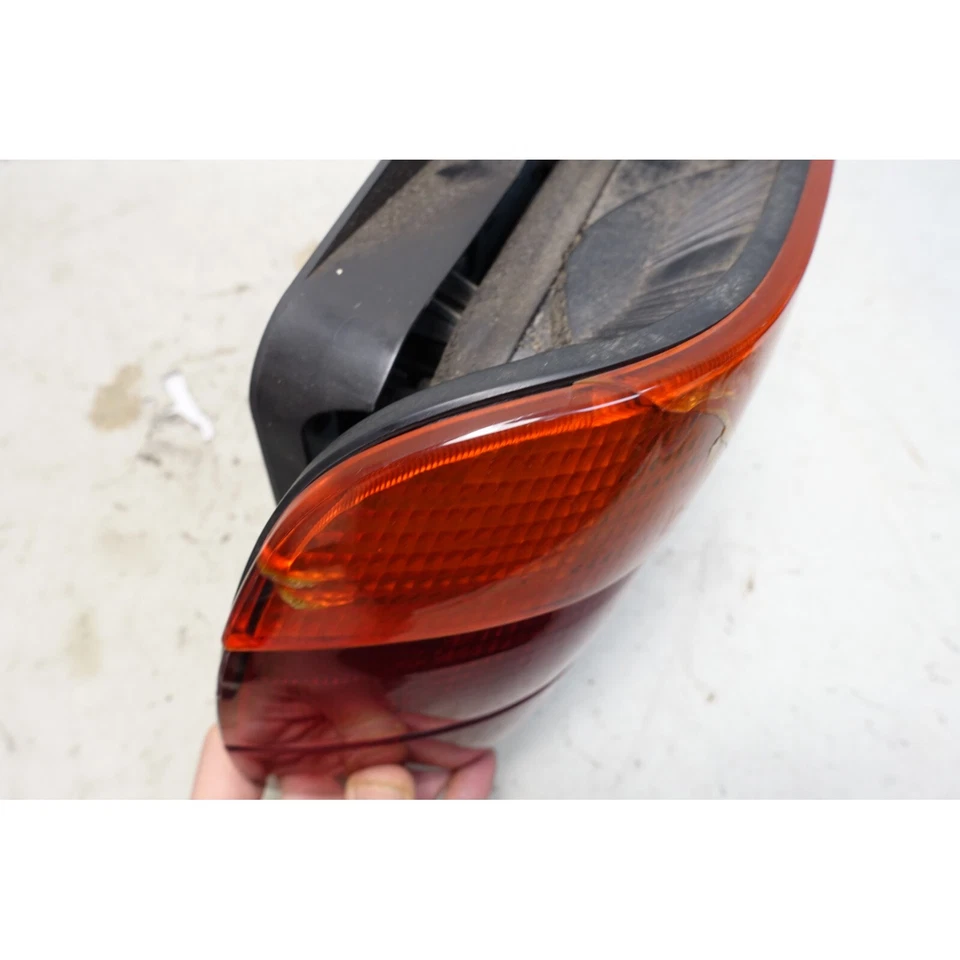Luz trasera izquierda del lado del conductor BMW E36 318ti 1995-1999 dañada OEM Foto 4 de 4