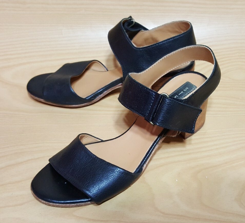 Steve Madden Made in Italy Ankle Strap 