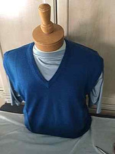 New NWT Pringle Wool Blue V-neck Mens M Sweater Vest