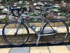 giant aluxx road bike