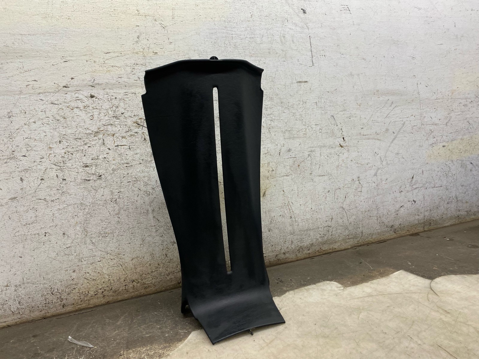 2020-2025 ASTON MARTIN DBX OEM FRONT CENTER CONSOLE UPPER TRIM PANEL MY83-045K69