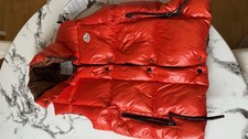 Moncler Weste in Gr 36 Orange mit abnehmbarer Mütze 