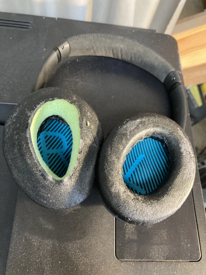 Bose QuietComfort 25 QC25 Wired Noise Cancelling Headphones Needs Foam - Image 2 of 4