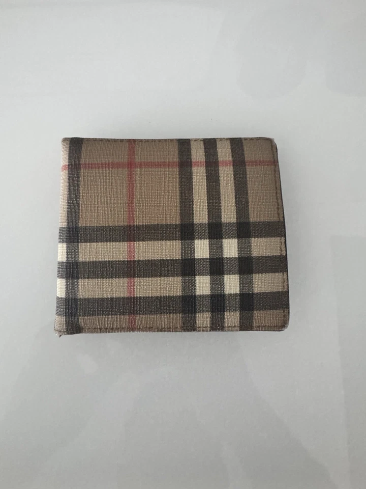 Cartera Burberry  Foto 2 de 3