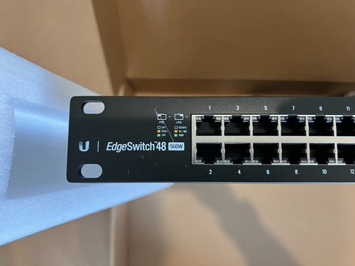 Ubiquiti Edgeswitch 48-Ports Managed PoE GigaBit 1U Switch ES-48-500W - Picture 3 of 4