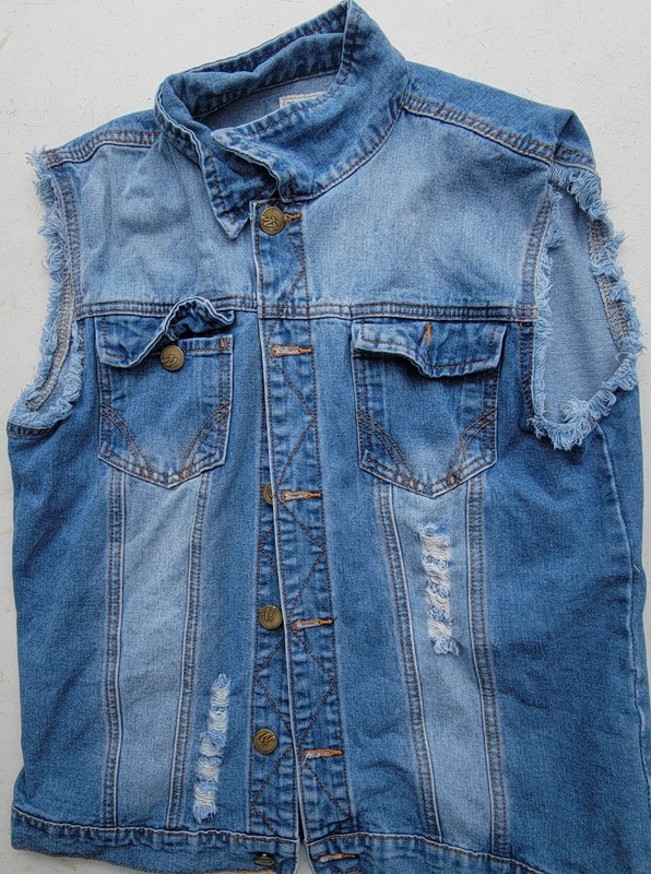 Kyngle Women's S Blue Sleeveless Distressed Button Front Jacket w/ Pockets