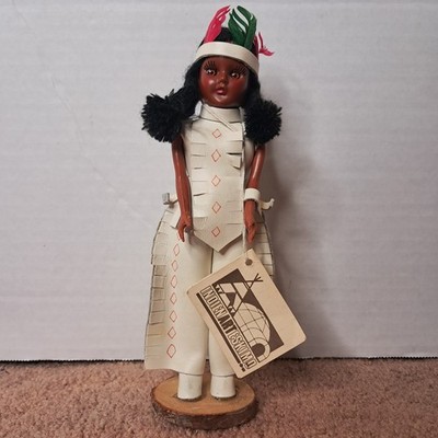 Vintage Native Indien Art Eskimo Sleepy Eye Indian Girl Doll Wooden Base Stand