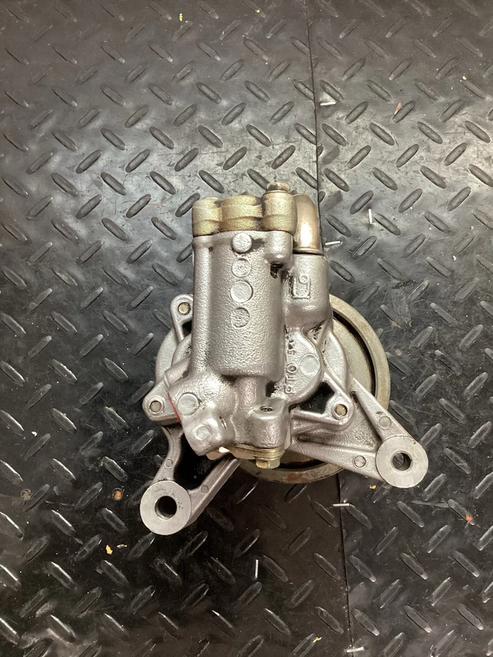Conjunto de bomba de dirección asistida Honda Accord 1991-1993 OEM 2,2 L Foto 2 de 4