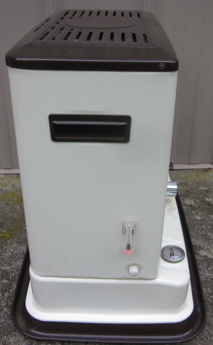 smaller rarer older Kero-Sun Radiant 8 kerosene heater 8,200 BTU - made in Japan