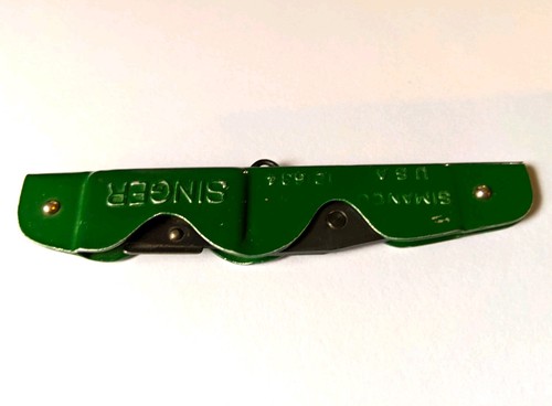 Vtg Simanco 121634 Singer Sewing Machine Needle Threader Seam Ripper USA Green
