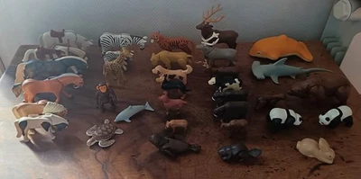 Gros lot varié de 34 figurines PLAYMOBIL - Animaux diverses séries  C27 - Photo 1/4