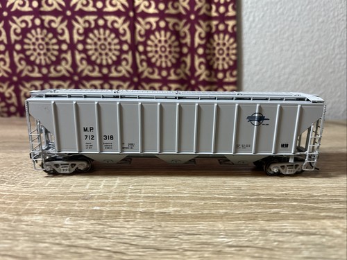 Tolva cubierta escala HO Walthers, Mo Pac #712316 gris, sin caja | Condition: Used