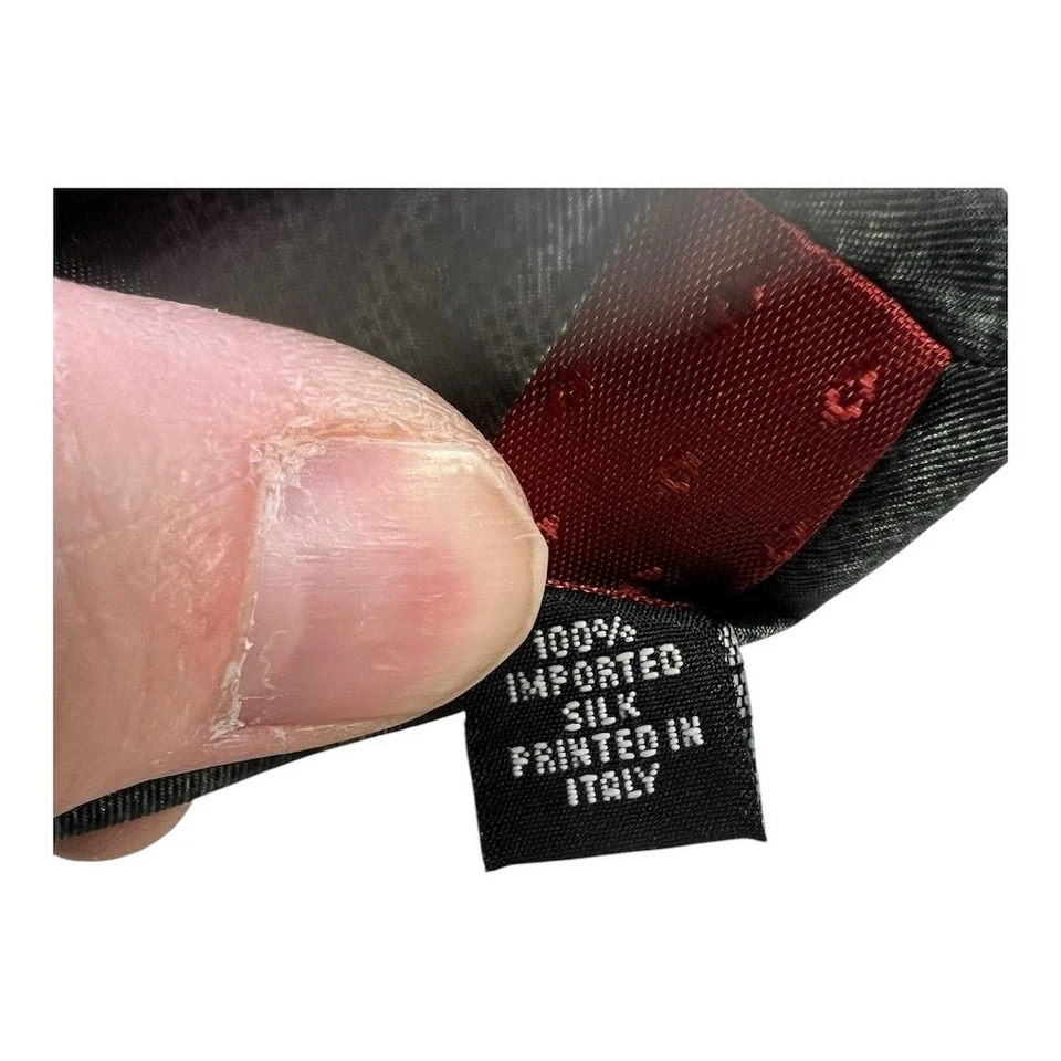 HENRY GRETHEL 100% Silk Green Geometric Men’s Neck Tie Length 57” Width 3” - Image 2 of 4