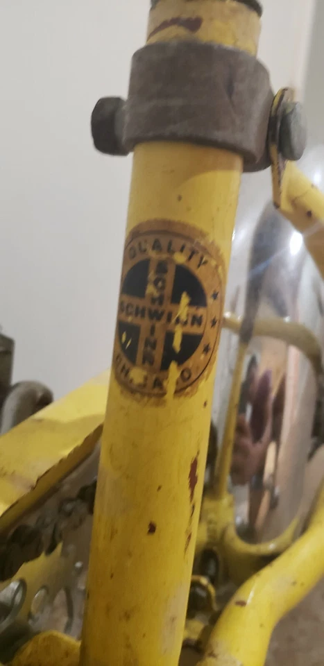 Bicicleta Schwinn Lil Tiger Amarilla con Manillar Extra y Grieta Foto 4 de 4