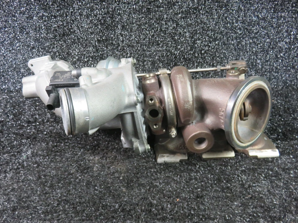 Mercedes Benz E43 AMG Exhaust Gas Turbocharger Left Side 16 19 A2760900300 OEM Foto 3 de 4