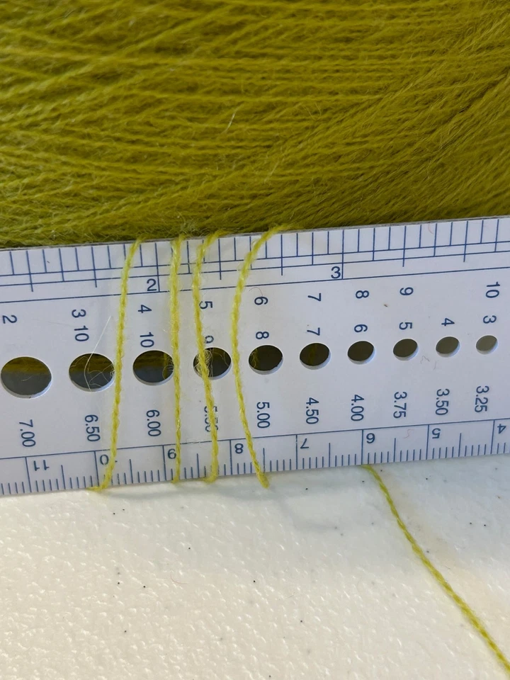 МЯГКАЯ конусообразная катушка перуанская #0 кружевная пряжа для альпаки с акрилом 2 фунта 3 унции 994 г 5008 C - Изображение 3 из 4