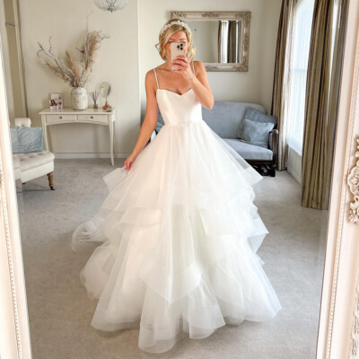 Boho Princess Wedding Dresses V-Neck Spaghetti Straps Ruffled