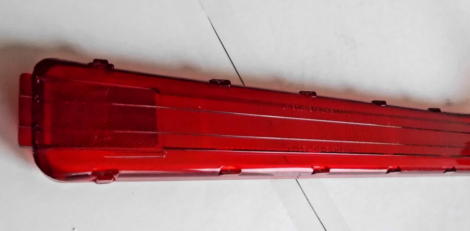 Buick Lesabre 1967, lente de luz trasera Wildcat. IZQUIERDA o DERECHA. 5958572. GUÍA 45. Foto 2 de 4