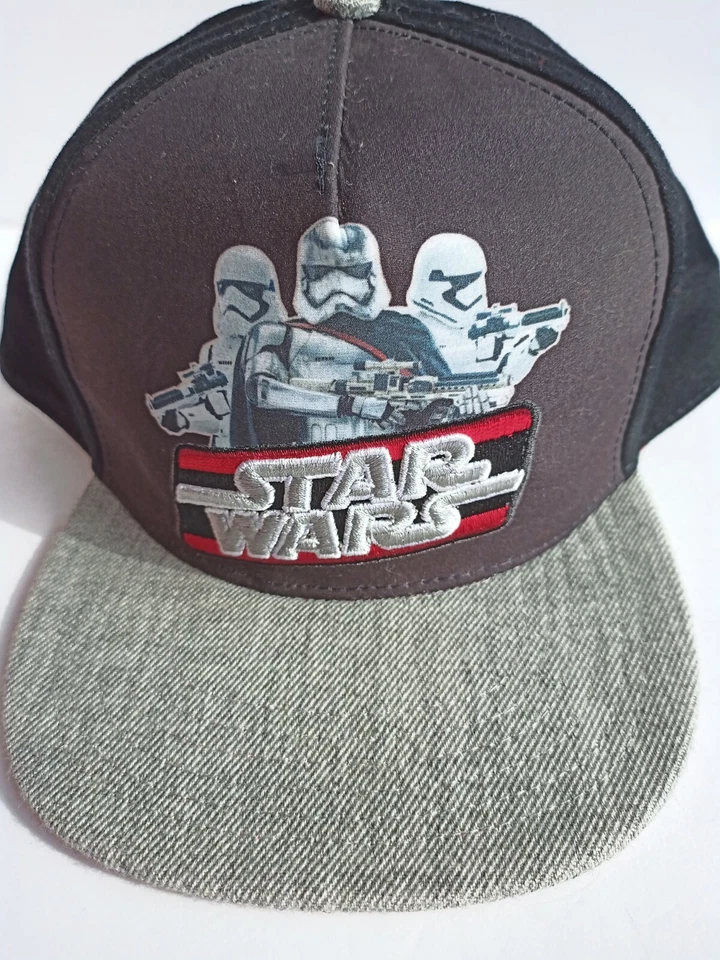 Gorra ajustable negra con cierre a presión para jóvenes Stormtroopers Star Wars Foto 2 de 4