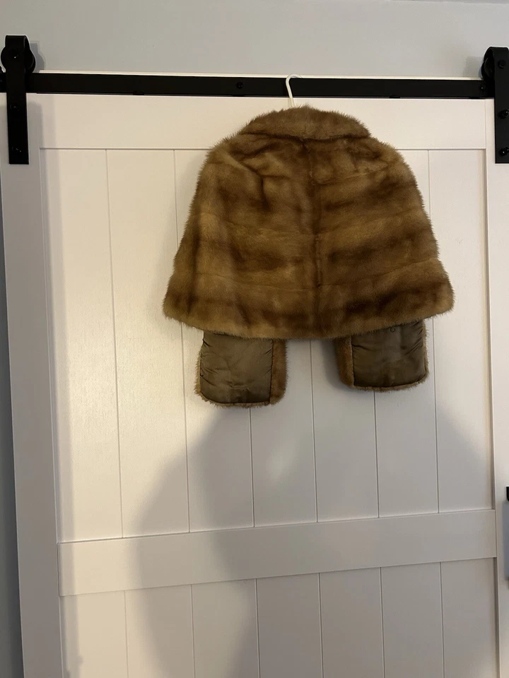 estola visón Foto 2 de 2