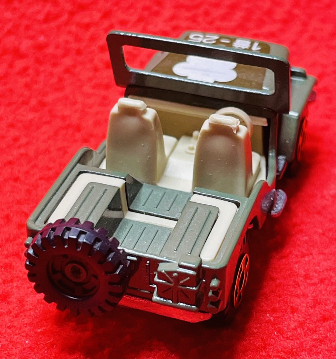 TOMICA BLACK BOX SERIES TOMY MITSUBISHI JEEP H-J58 - 1/57 - No.25