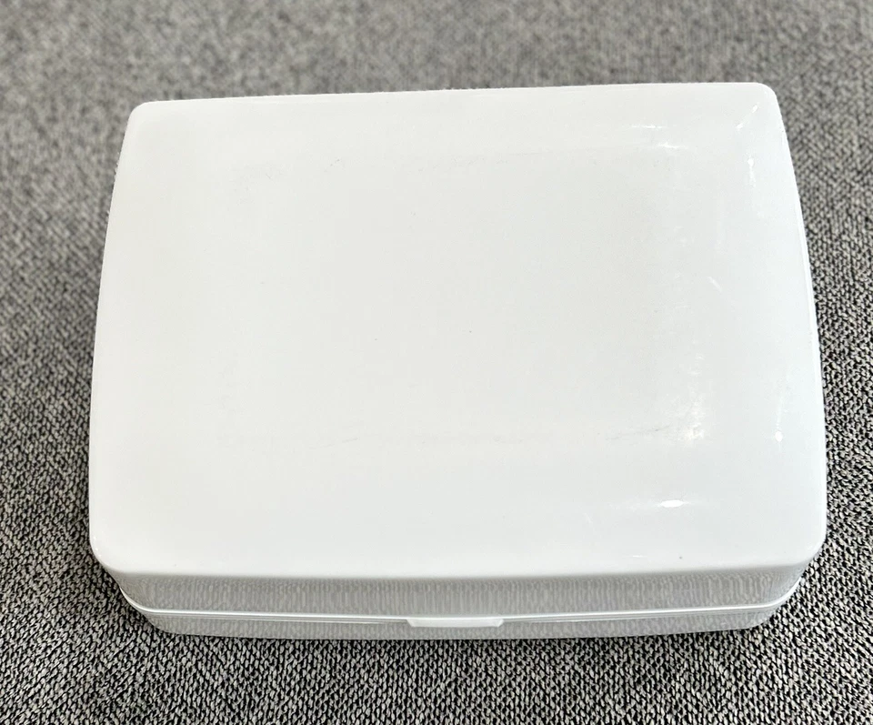 GE Hand Mixer Set Case Hard Shell White Hinged Lid Snap Closure Storage EUC - Image 3 of 4