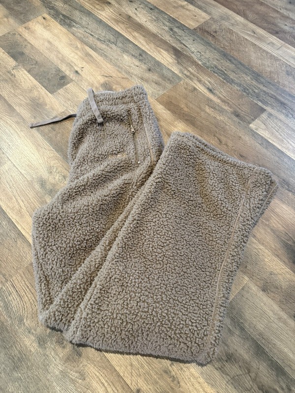 SKIMS Sherpa Teddy Joggers In The Color Desert Brown Size M 