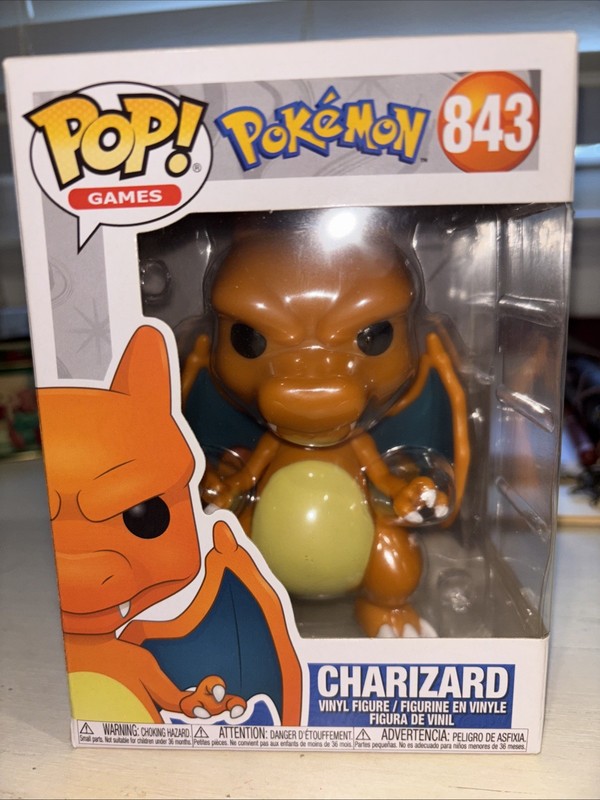 Funko Pop! Pokémon – Charizard #843 w/ Premium Protector – New