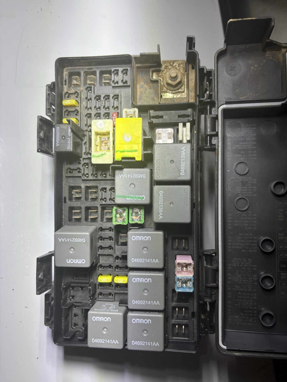 2008 JEEP WRANGLER JK JKU MANUAL 3.8L FUSE BOX TIPM POWER MODULE JKB0CC04E9