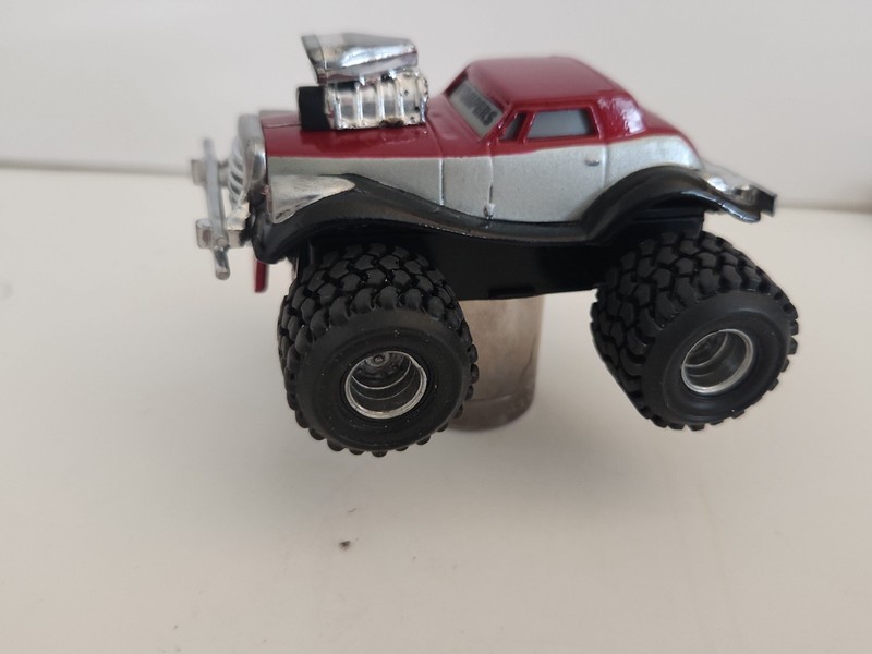 Stomper 4x4 Custom For Parts