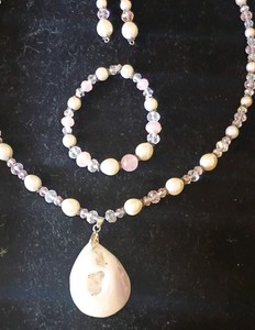 Drusy Crystal Pendant With Fresh W Pearl/Crystal Necklace Bracelet  Earrings Set