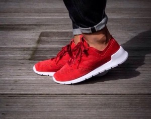 nb shoes red