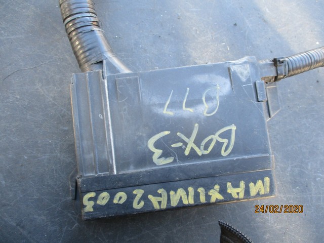 2000-2004 Nissan Maxima FUSE BOX OEM | eBay