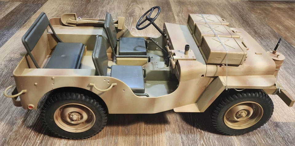 Formative International Soldiers of the World Desert Jeep 1:16 GI Joe 12" - Image 2 of 4