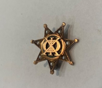Phi Chi medical fraternity badge 