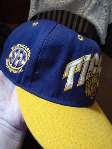 LSU Tigers SEC Yellow Brim Purple Hat vtg 1990s Pro Line USA Fitted 7 2/8 - Picture 7 of 14