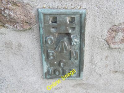 Photo 12x8 Ordnance Survey  Flush Bracket G1013 Whitemire/NH9754 This can c2012