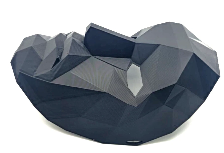 SQUID 游戏面具 前人 主唱 黑色 硬塑料服装 面具 Netflix — 第 3/3 张图片