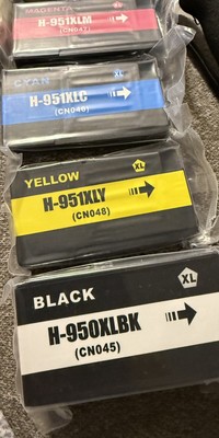 5 PACK HP GENUINE 950XL 2 Black 1 Magneta, 1 Yellow And 1 Cyna For OfficeJet Pro
